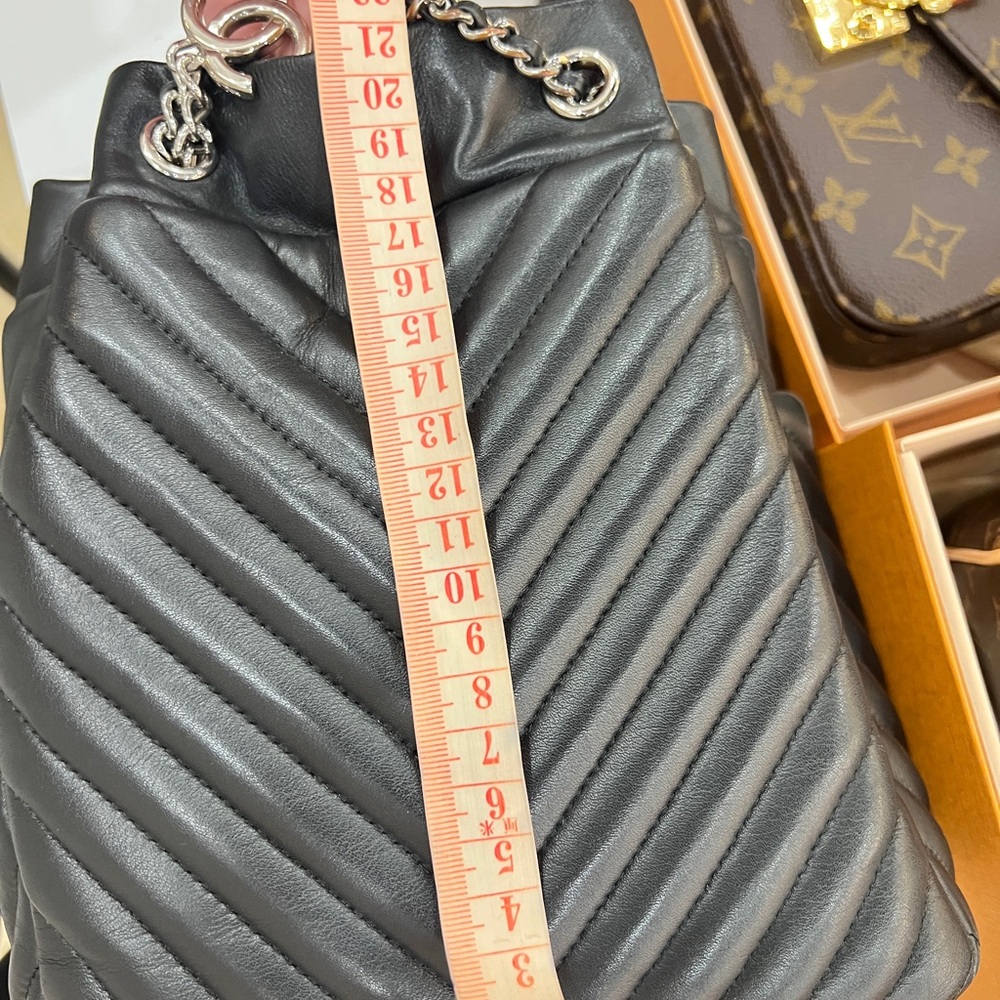 Chanel Chevron Urban Spirit Drawstring Bucket Small Backpack Black - Picture 10 of 12